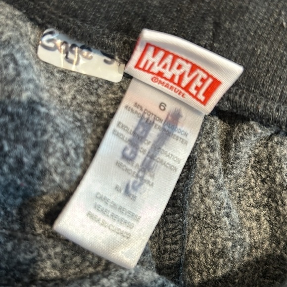 Bundle boys play clothes 4 piece lot pants and tops size 5/6 black and red - Picture 3 of 12